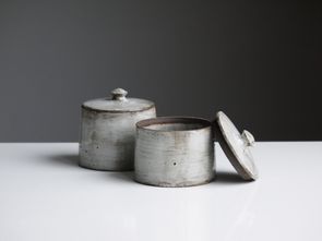 Jar (w. lid)