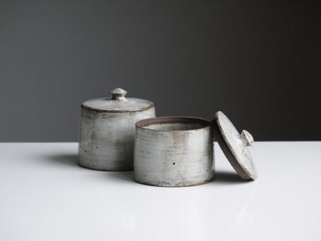 Jar (w. lid)